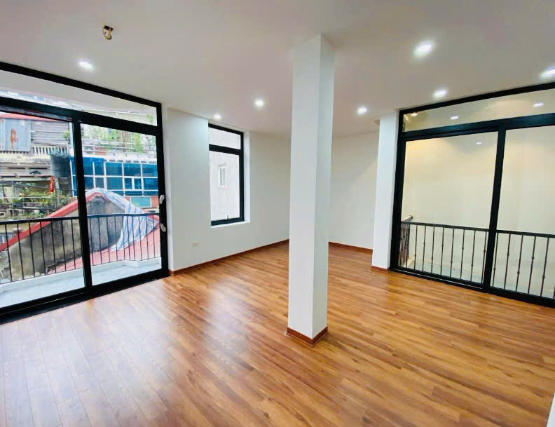 BÁN NHÀ ĐẸP – PHỐ TRÍCH SÀI – 90M² – NGÕ THÔNG – RA HỒ TÂY CHỈ 120M GIÁ 13.X TỶ.TÂY HỒ